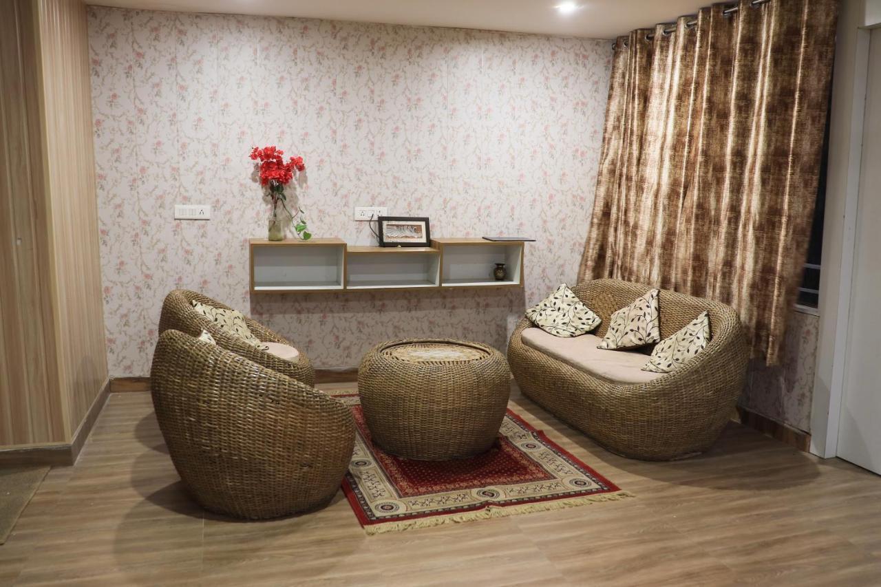 دهرادون Valley Retreat Home Stay المظهر الخارجي الصورة